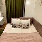 Jogailos Peaceful Old Town Luxury 3 Bdr, 2 Bthr, Free Garage, Top-speed Wifi *