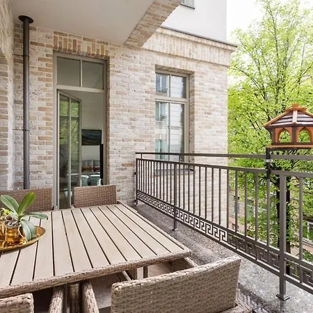 Apartment Jogailos Peaceful Old Town Luxury 3 Bdr, 2 Bthr, Free Garage, Top-speed Wifi Vilnius