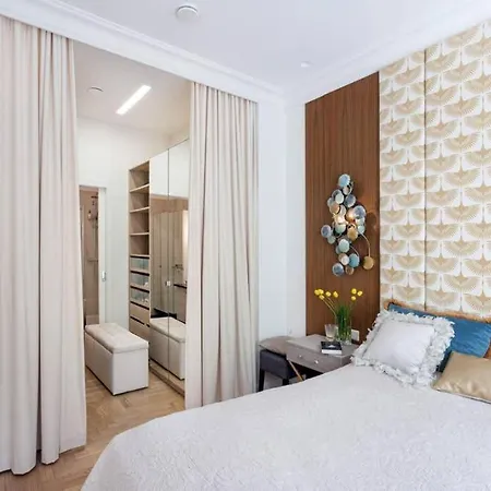 Jogailos Peaceful Old Town Luxury 3 Bdr, 2 Bthr, Free Garage, Top-speed Wifi Apartment *