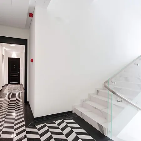 Apartment Jogailos Peaceful Old Town Luxury 3 Bdr, 2 Bthr, Free Garage, Top-speed Wifi Vilnius