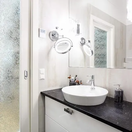 Jogailos Peaceful Old Town Luxury 3 Bdr, 2 Bthr, Free Garage, Top-speed Wifi Апартаменты *