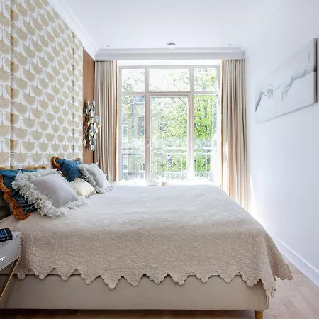 Jogailos Peaceful Old Town Luxury 3 Bdr, 2 Bthr, Free Garage, Top-speed Wifi *