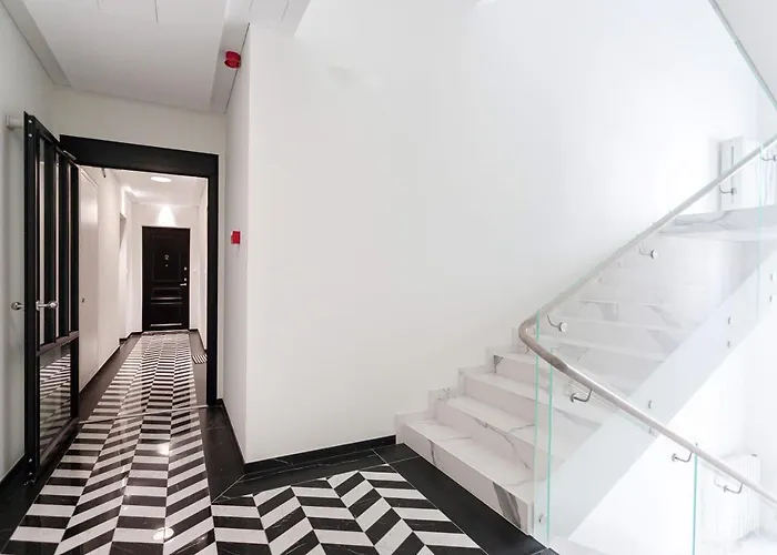 Appartamento Jogailos Peaceful Old Town Luxury 3 Bdr, 2 Bthr, Free Garage, Top-speed Wifi Vilnius