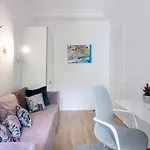 Jogailos Peaceful Old Town Luxury 3 Bdr, 2 Bthr, Free Garage, Top-speed Wifi Butas *