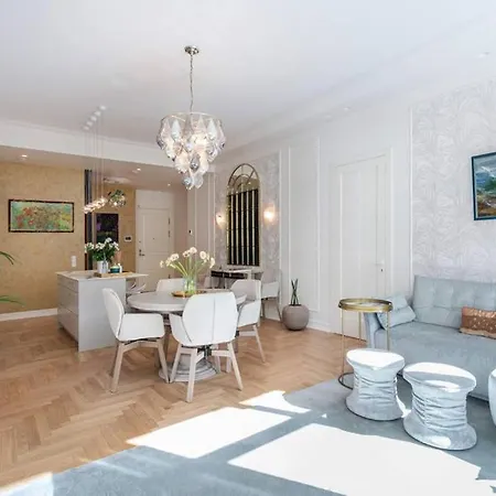 Jogailos Peaceful Old Town Luxury 3 Bdr, 2 Bthr, Free Garage, Top-speed Wifi 公寓