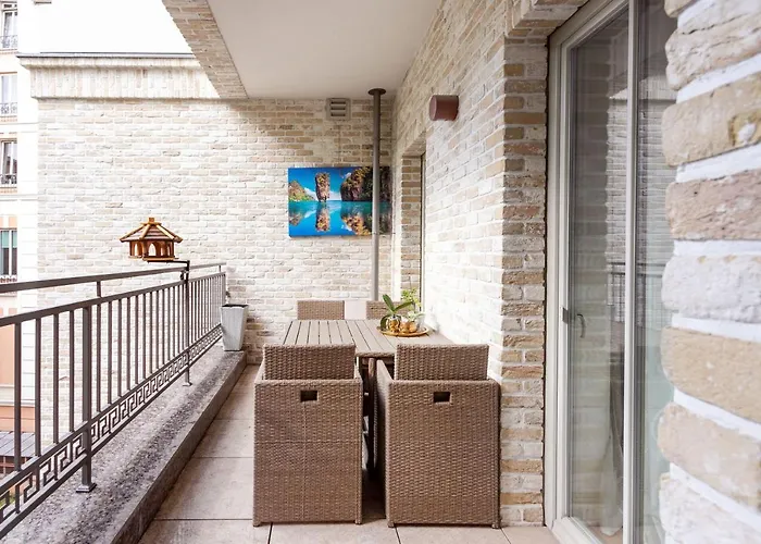 Lägenhet Jogailos Peaceful Old Town Luxury 3 Bdr, 2 Bthr, Free Garage, Top-speed Wifi