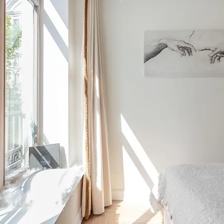 Lägenhet Jogailos Peaceful Old Town Luxury 3 Bdr, 2 Bthr, Free Garage, Top-speed Wifi