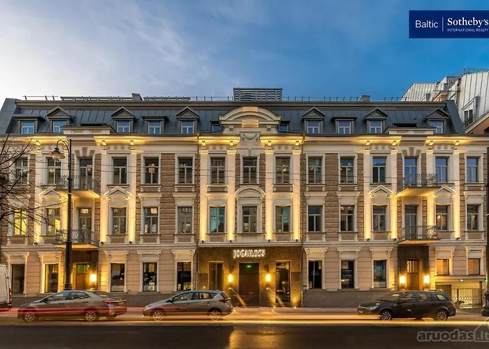 Apartamento Jogailos Peaceful Old Town Luxury 3 Bdr, 2 Bthr, Free Garage, Top-speed Wifi *